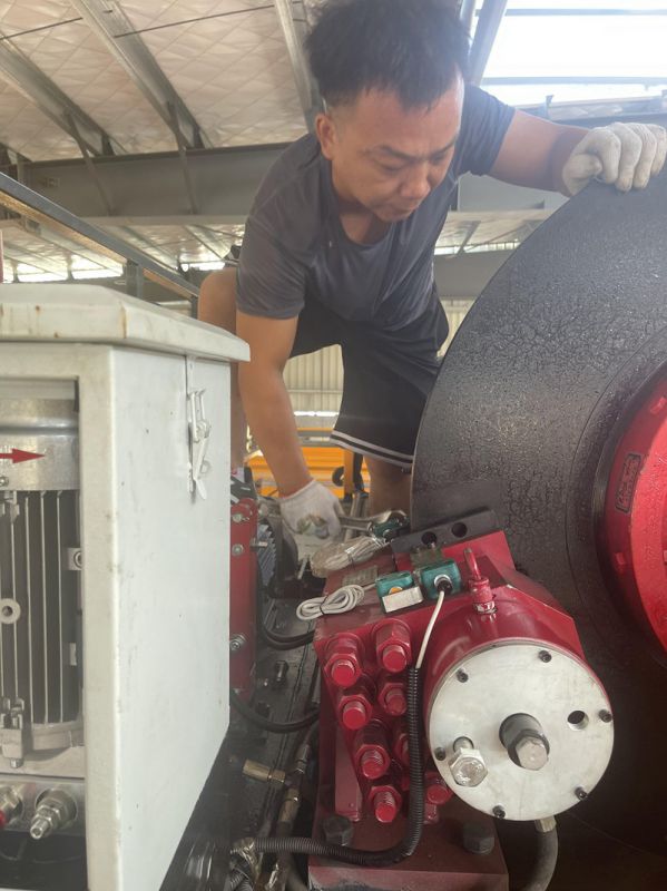 湖北黃岡冶金用天車(chē)SB100現(xiàn)場(chǎng)指導(dǎo)調(diào)試