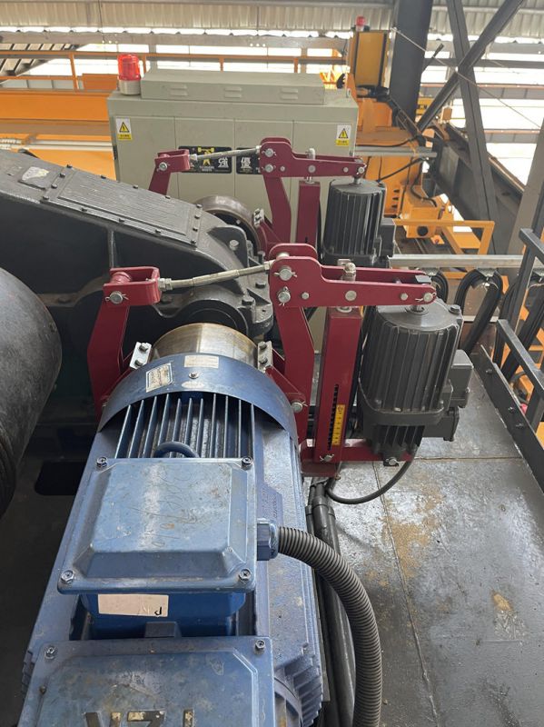 湖北黃岡冶金用天車(chē)SB100現(xiàn)場(chǎng)指導(dǎo)調(diào)試